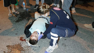 Samsun'da motosiklet ile otomobil çarpıştı: 1'i ağır 2 yaralı