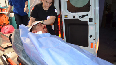 1 hafta önce boşandığı eşi ve sevgilisi ile yolda karşılaştı: 3 yaralı