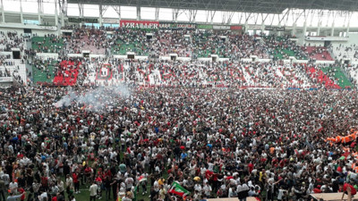 Ersun Yanal yıldızları Diyarbakır'a çağırdı