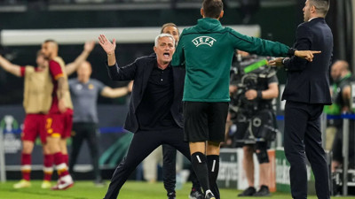 Mourinho ilk ihtarı aldı