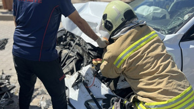 Mardin’de otomobil ile kamyonet çarpıştı: 3 yaralı
