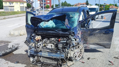 TIr ezdi geçti. 5 yaralı