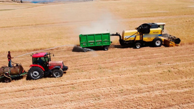 Biçerdöver hasadına aşırı sıcak engeli. Valilikten açıklama geldi