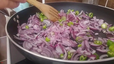 Soğanı yağda kavurmanın büyük zararları uzman görüşlerden ortaya çıktı