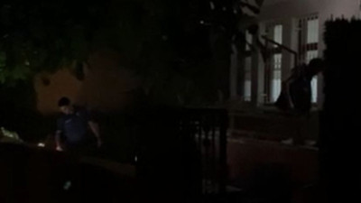 Evinin balkonundaki kadını vuran kocası çıktı