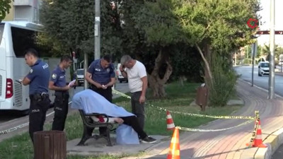 Uyuşturucu bağımlısı şahıs bankta otururken hayatını kaybetti