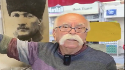 İzmirli Arif Amca'dan çocuklara bedava dondurma