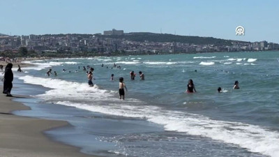 Denize girenleri havadan, karadan ve denizden uyardılar