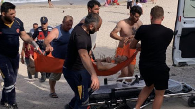Deniz girmek yasak olduğu halde girdi neredeyse ölecekti