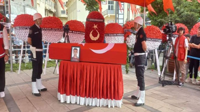 Trafik kazası geçiren polis memuru son yolculuğuna uğurlandı