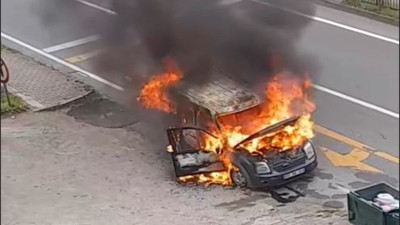 Seyir halindeki araç alev topuna döndü (01 Temmuz 2024)