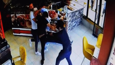 Restoranda bıçaklı tuvalet kavgası