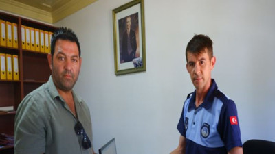 Tuvalet dileğinde görüp aldı