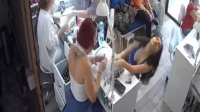 Tırnak işlemleri uzun süren genç kadın güzellik merkezinde bayıldı