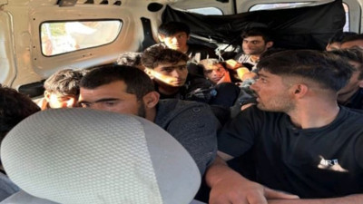 Afganlı sığınmacılar yakalandı