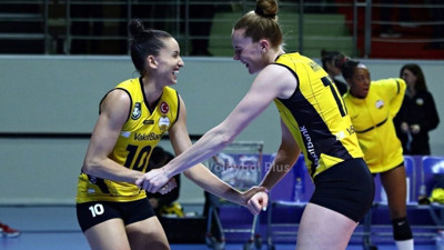 Gabi Guimaraes imzayı attı. İsabelle Haak detayı