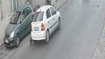 Aracıyla polisi yerlerde sürükledi