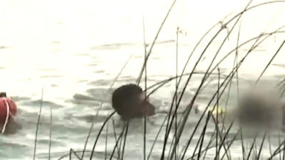 Boğulma tehlikesi geçiren kişiyi polis dalgıçları kurtardı