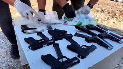 Toz deterjan paketinde silah yakalattı. Bahanesi yok artık dedirtti