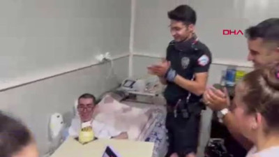 Hatay’da motosikletli polislerden kas hastası Ali’ye doğum günü sürprizi