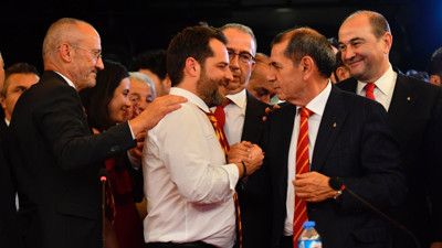Galatasaray'daki manipülasyonu açıkladı. Dursun Özbek'i sıkıntıya sokacak Erden Timur iddiası
