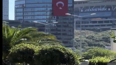 Türkiye'de yaşayan İngiliz'in Türk bayrağı yorumu gündem oldu