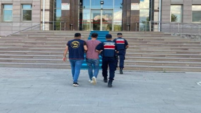 Firari hükümlü yakayı ele verdi