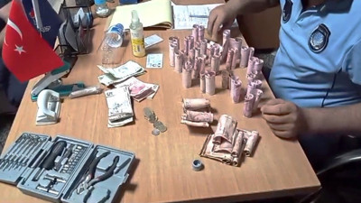 Dilencinin bastonundan çıkanları saya saya bitiremediler