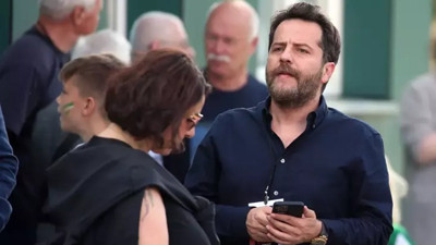 Koçları yıkan haber altından Erden Timur çıktı