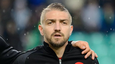 Caner Erkin eski takımına imza attı