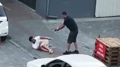 Kardeşini gözünü kırpmadan vurdu