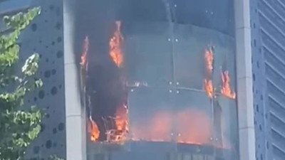 AVM alev alev yandı