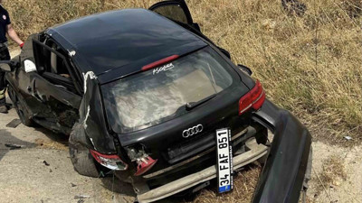 Park halindeki 2 araca çarptı. 5 kişi yaralandı