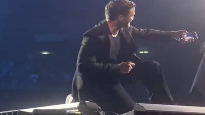 Justin Timberlake konseri durduru Türk hayranı Nazlı ile fotoğraf çektirdi