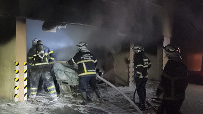 Zonguldak'ta arabaları yaktılar