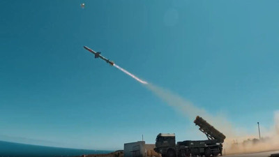 Kara Atmaca seyir füzesinden tam isabet. Yılmaz 'Gurur duyduk' diyerek paylaştı