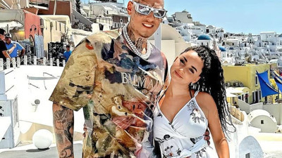 Ünlü çiftten üzücü haber