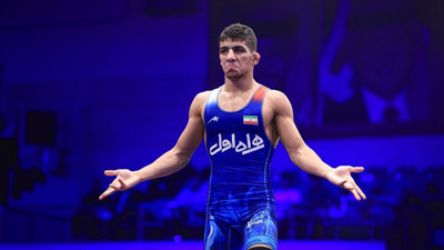 İranlı güreşçi altın madalya kazandı