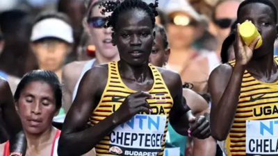 Ünlü sporcu eski sevgilisini benzin döküp yaktı