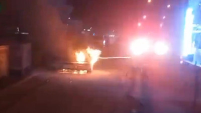 Park halindeki otomobil alev aldı (20 Eylül 2024)