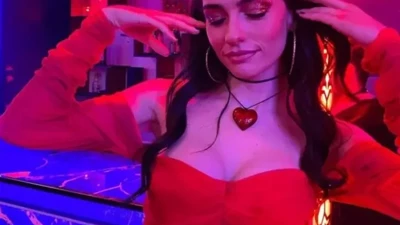 İnci Taneleri’nin Dilber’i sahneye olaylı dönüyor! Tepkiler üzerine yorumları kapattı