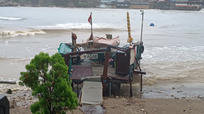 Bartın'da fırtına hayatı olumsuz etkiliyor