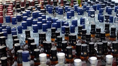 İktidar bütçe açığının yükünü tiryakinin sırtına yükledi. Sigara ve akaryakıttan sonra alkole de zam geldi