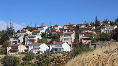 Üç büyük deprem gördü! 5 bin yıllık köyde tek taş bile düşmedi