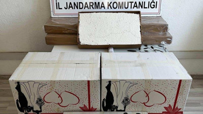 Kula'da durdurulan araçtan 251 bin adet makaron çıktı