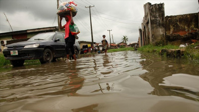 Afrika'daki sellerde 2 bin kişi öldü