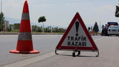 Isparta'da otomobil ile motosiklet çarpıştı
