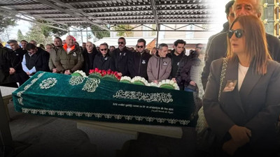 En yakınındaki ismi kaybetti! Sibel Can gözyaşlarına boğuldu