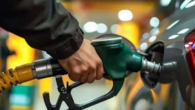 Akaryakıt fiyatları güncellendi! Benzin ve motorinde tabela değişti (25 Kasım 2024)