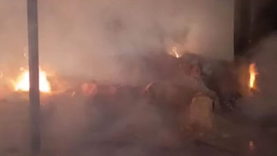 Orman yangınını rüzgar engelledi